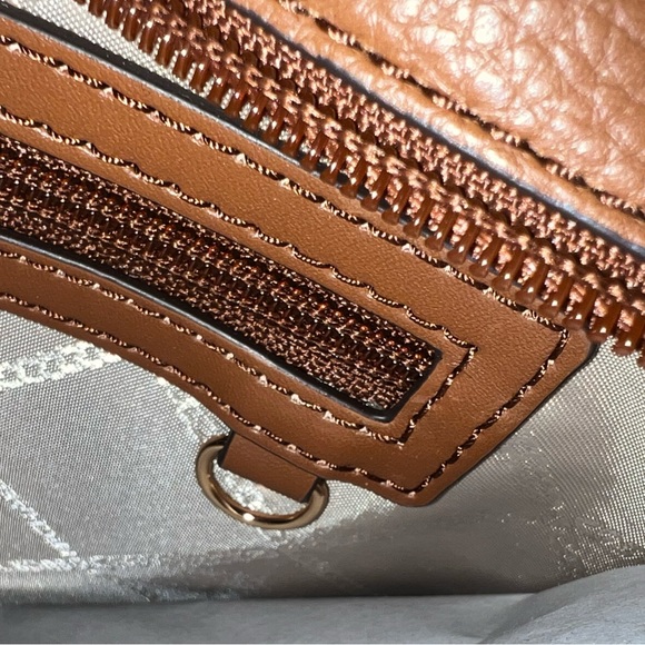 Michael Kors Bedford purse - Picture 10 of 17